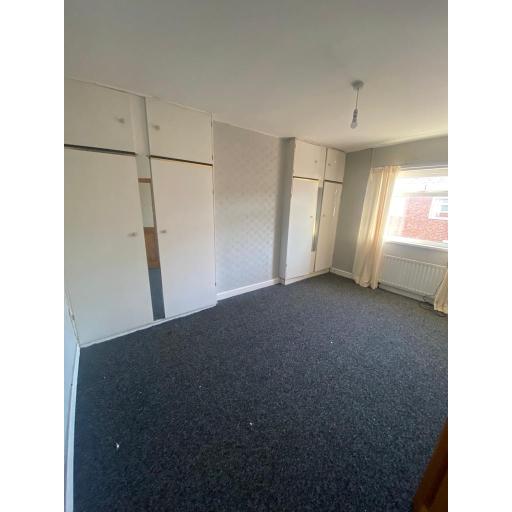 31 West Street Bedroom.jpg