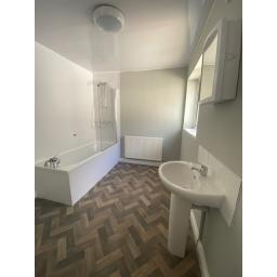 High yielding investment property in County Durham – Refurbished bathroom (2).jpg