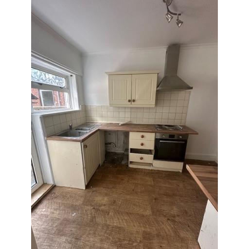 19 Coronation Terrace Kitchen.jpg