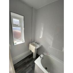 James Street 26 bathroom 2.jpg