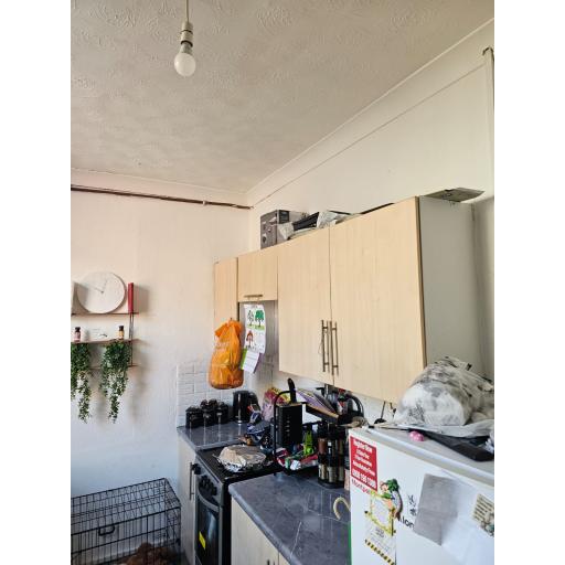 4 Ford Terrace - Kitchen 1.jpg