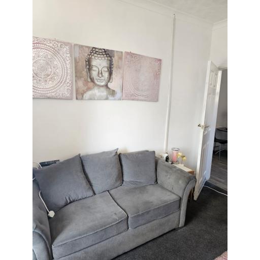 4 Ford Terrace - Living Room 2.jpg