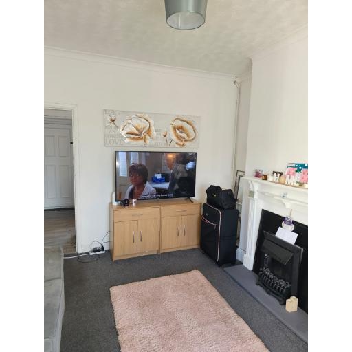 4 Ford Terrace - Living Room.jpg