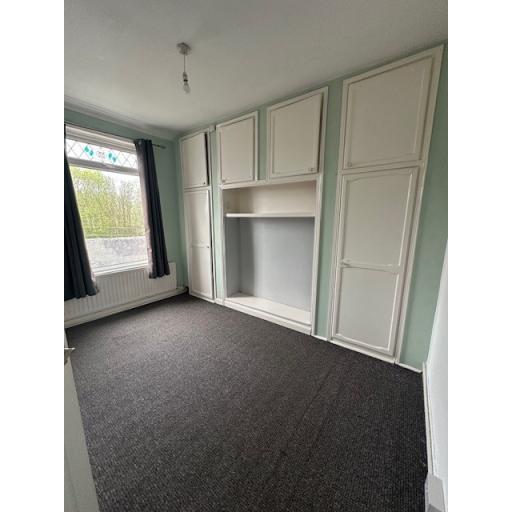 3 Walker Terrace - Bedroom 1.jpg