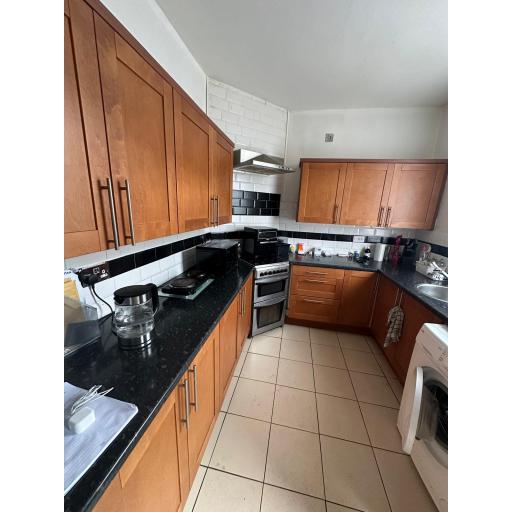 Kitchener Terrace 21 Kitchen.jpg