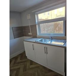 Kitchen 1.jpg