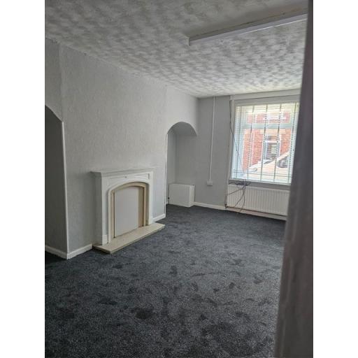 Living Room 1.jpg