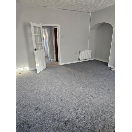 Living Room 2.jpg