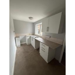 27 Stephen Street complte Kitchen.jpg