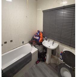 24 Barwick Street Bathroom 01.04.26.jpg