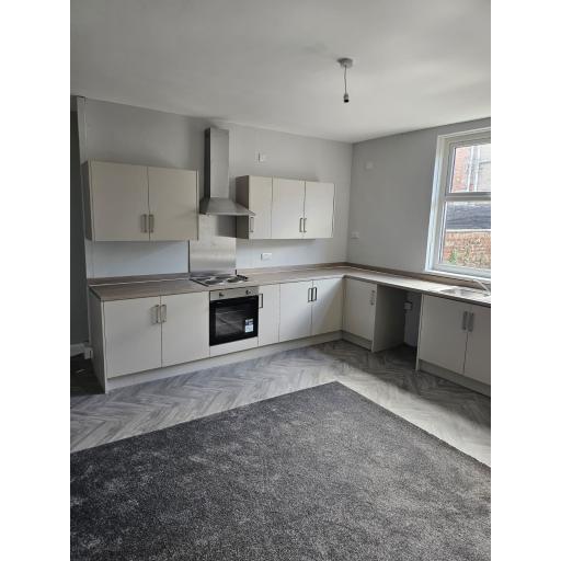 16 North Street - Kitchen + carpet.jpg