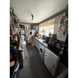 5 High Street F.hill kitchen.jpg