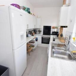 45 Davy Street - Kitchen.jpg