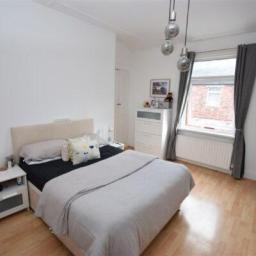45 Davy Street - Bedroom.jpg