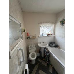 Dennison Terrace - Bathroom.jpg