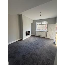 27 Dale St - Lounge.jpg